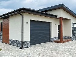 Секционные ворота 2500х2050 мм антрацитовые DoorHan rsd02